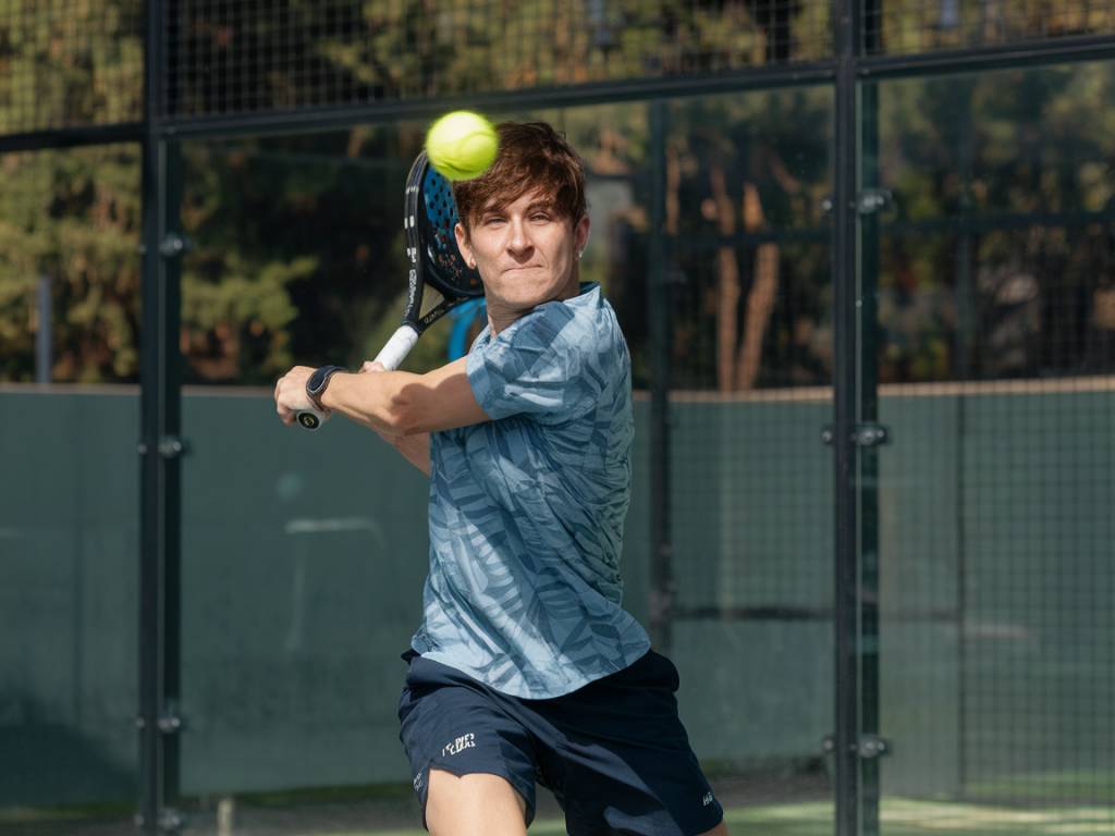 "Les clés pour allier tennis, padel et fitness dans une routine équilibrée"